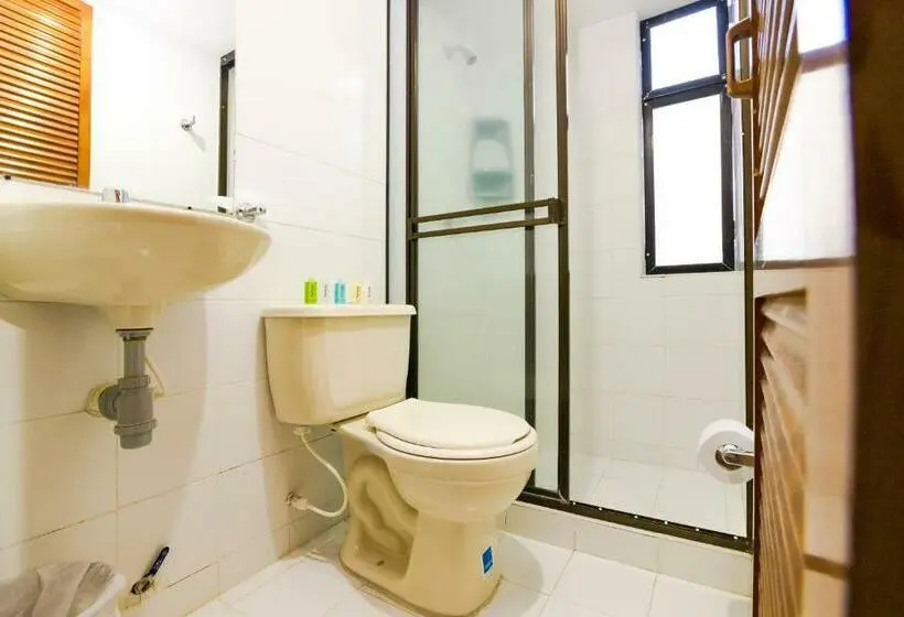 اتاق استاندارد سه نفره, Ayenda 1411 Caney Sede Ingenio