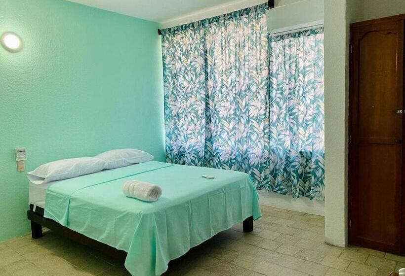 Standard room with outdoor bath, Paziflora Hostel