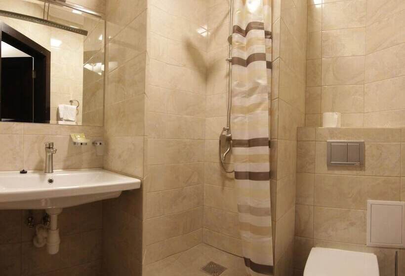 ３ベッドルームハウス, Amarena Spa Hotel   Breakfast Included In The Price Spa Swimming Pool Sauna Hammam Jacuzzi Restauran