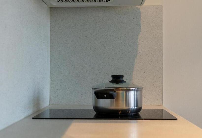 基本工作室, Stockholm Hotel Apartments Sollentuna