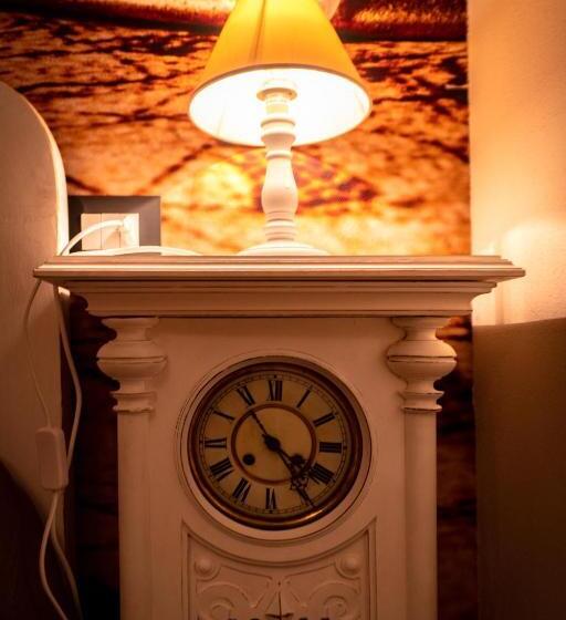 스탠다드 룸 풀장 전망, Agriturismo Le Capannacce Urbania