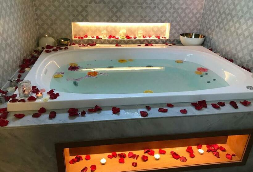 Люкс Повышенной Комфортности, Los Camilos