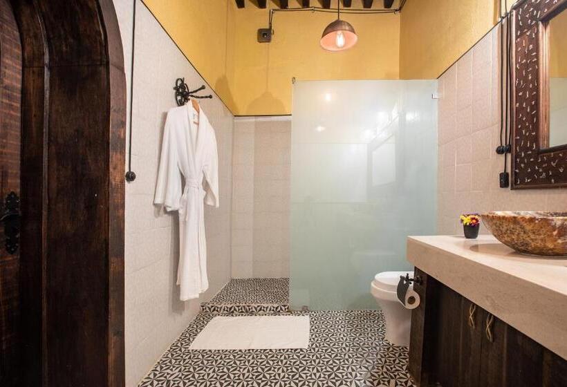 Люкс Вид на Сад, Los Camilos