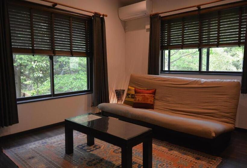 غرفة قياسية, Hakone Mori No Yado