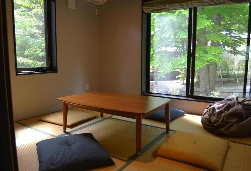 غرفة إقتصادية, Hakone Mori No Yado