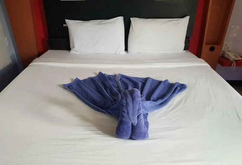 استودیوی استاندارد, Jirapa Modern Resort