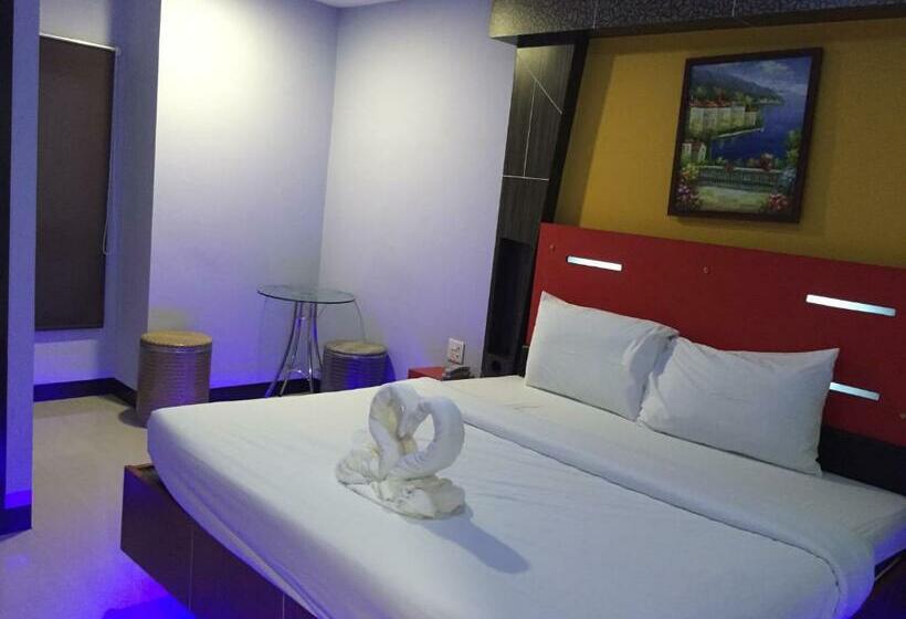 스탠다드 스튜디오, Jirapa Modern Resort