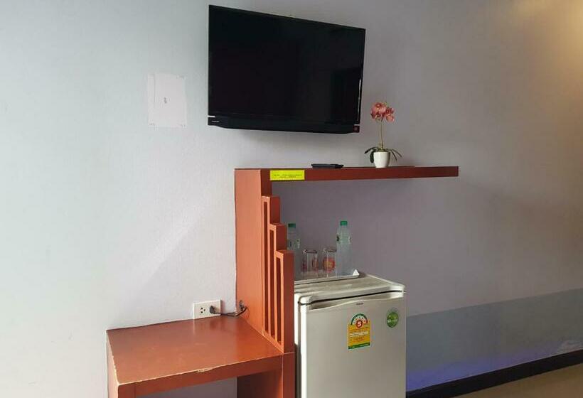 스탠다드 스튜디오, Jirapa Modern Resort