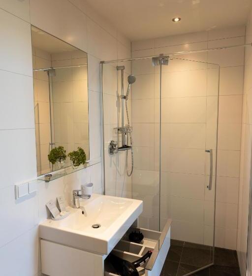 דירת חדר, Tts   Kontaktlos Mit Self Check In