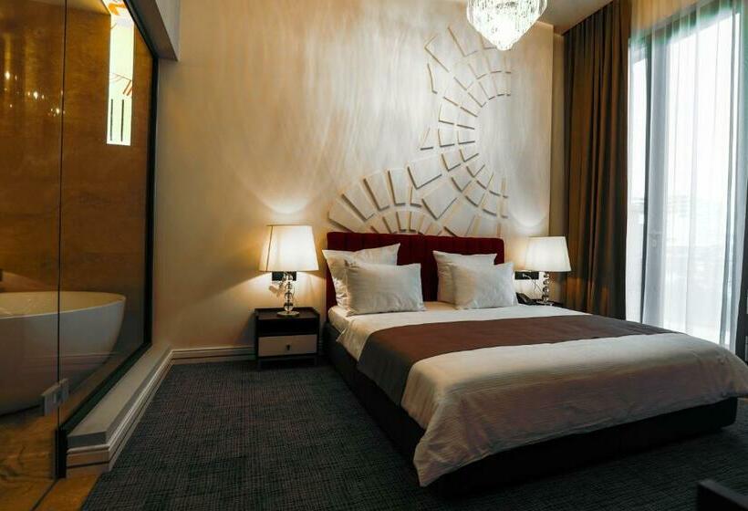 스위트 킹사이즈 침대, Aghababyan S