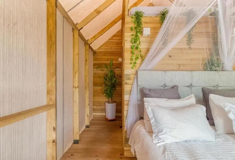 スタンダードバンガロー, Teva Glamping & Retreat
