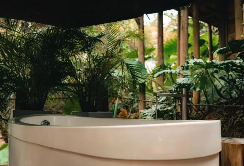 デラックスバンガロー, Teva Glamping & Retreat