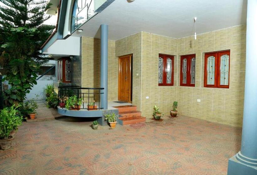 בונגלו סטנדרט עם 3 חדרי שינה, Zuriel Suite Guest House