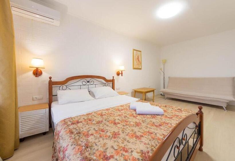 آپارتمان 1 خوابه, Comfort House