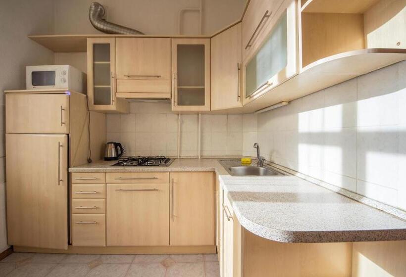 آپارتمان 1 خوابه, Comfort House