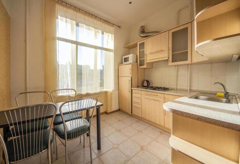 آپارتمان 1 خوابه, Comfort House