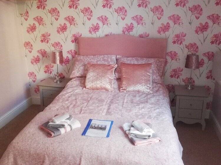 חדר סטנדרט, The Lord Nelson