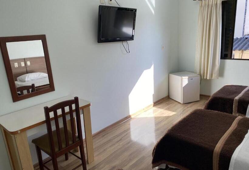 חדר סטנדרט לשלושה, Valle Sul