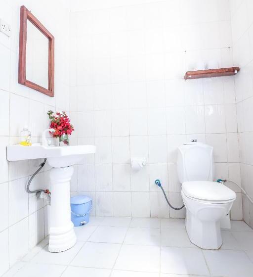 带阳台标准四人间, New Teddy's On The Beach