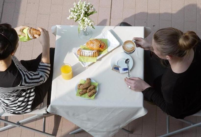 اتاق استاندارد یک نفره, Emi