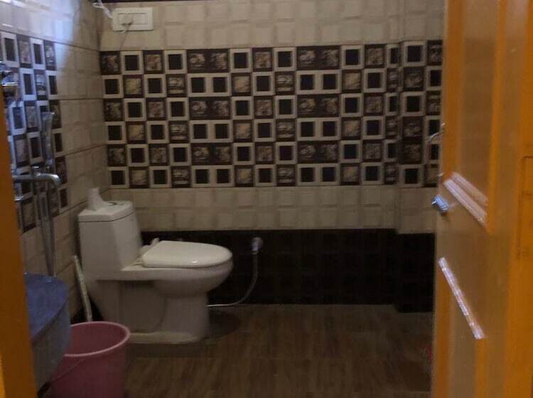 デラックスルーム, Moustache Kasol   Hostel