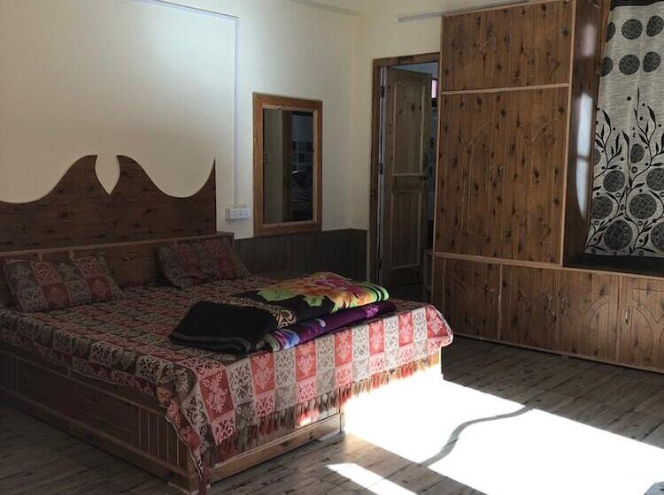 スーペリアールーム, Moustache Kasol   Hostel