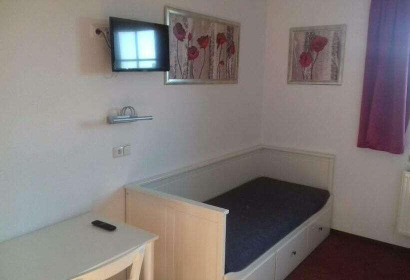 غرفة قياسية, Hostinec Na Lipce