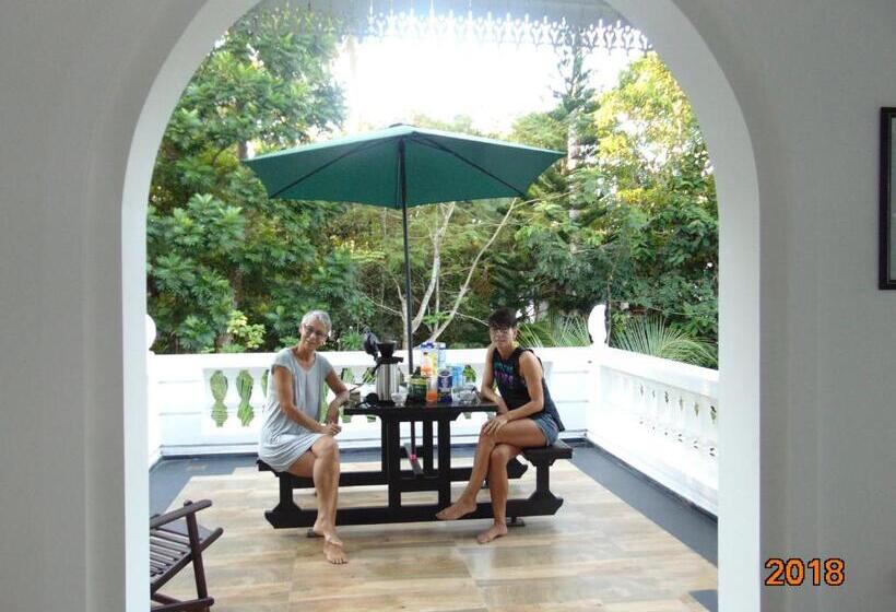 Апартаменты 1 Спальня с Балконом, Sri Lankan Villa