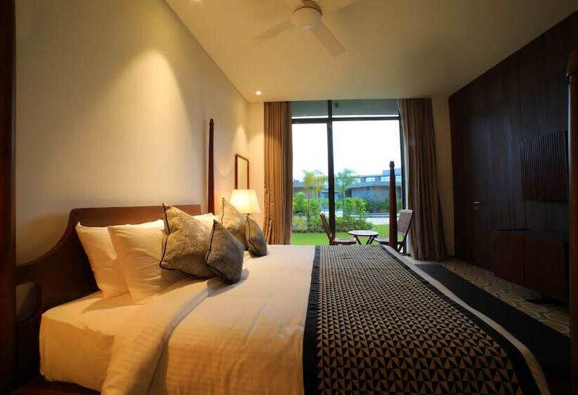 디럭스 룸, The Amaya Resort Kolkata Nh6