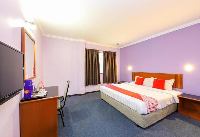 キングサイズベッドのデラックスルーム, Oyo 472 Comfort Hotel 1