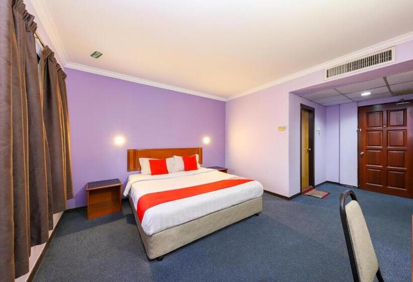 Номер Deluxe Кровать Кинг, Oyo 472 Comfort Hotel 1