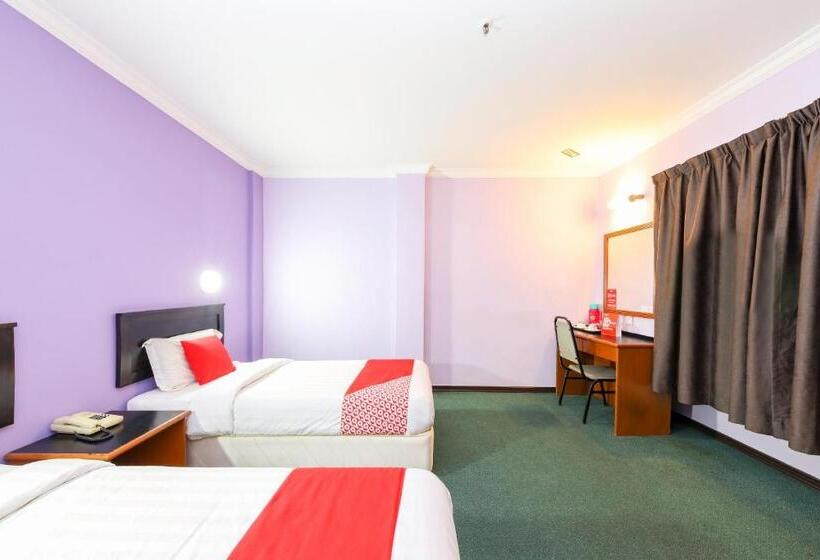 スタンダードルーム, Oyo 472 Comfort Hotel 1