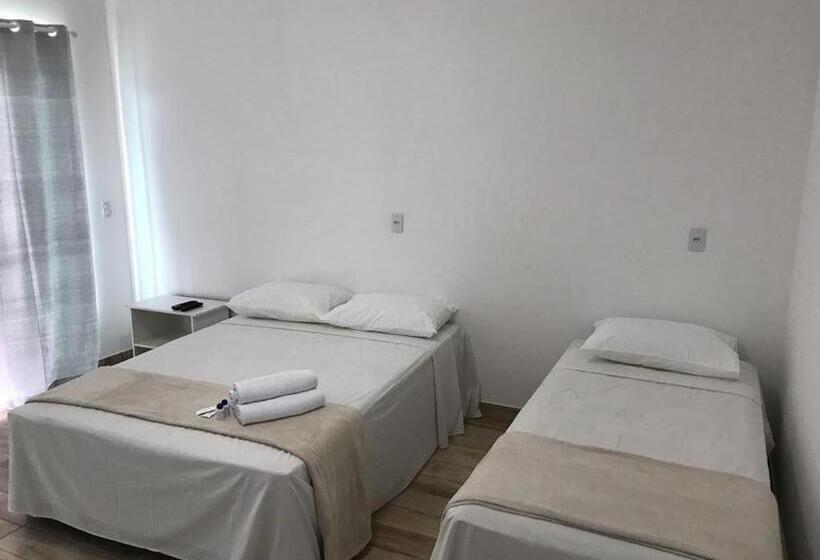 سوییت خانوادگی, Pousada Petunia's