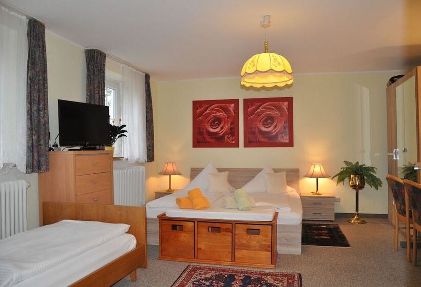 スタンダードトリプルルーム, Pension Haus Gertrud