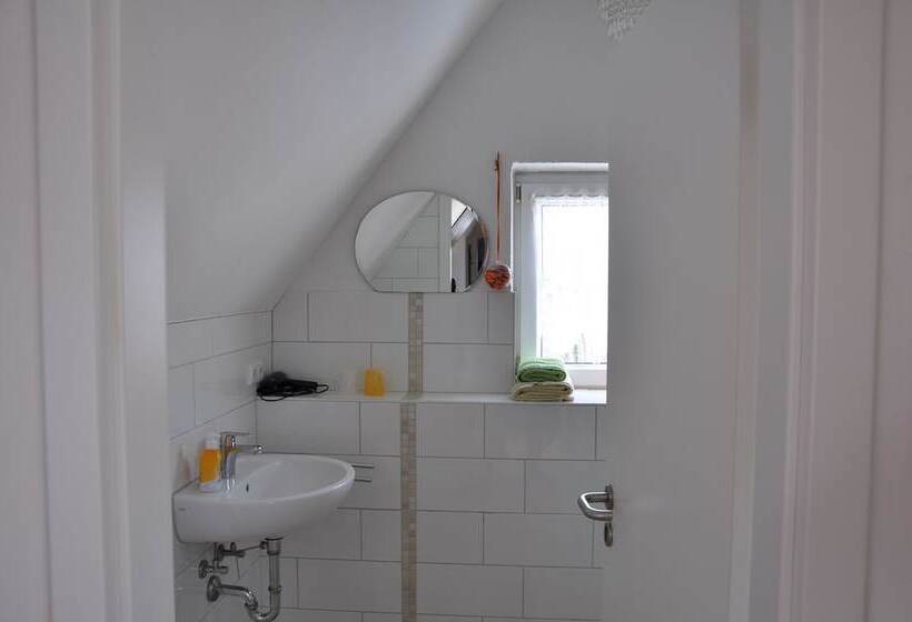 スタンダード4人部屋, Pension Haus Gertrud