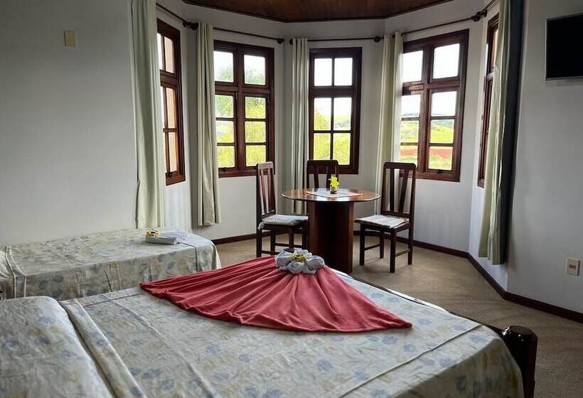 ファミリールーム, Chateau Palace