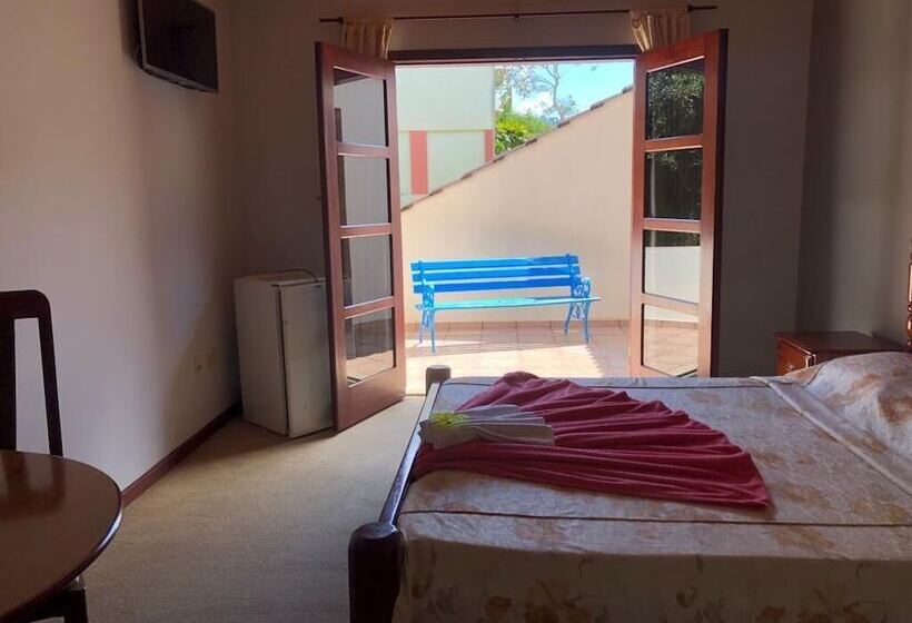 スタンダードルーム, Chateau Palace