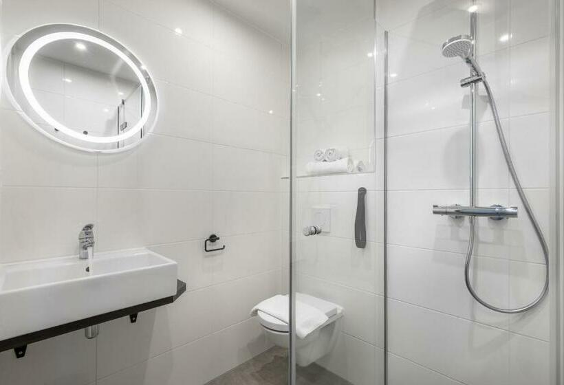 اتاق سوپریور, New Kit