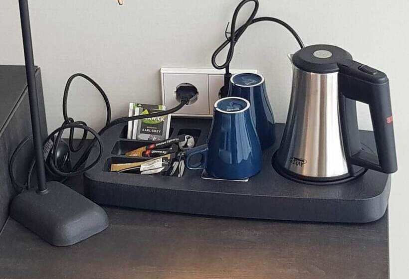 اتاق استاندارد سه نفره, New Kit