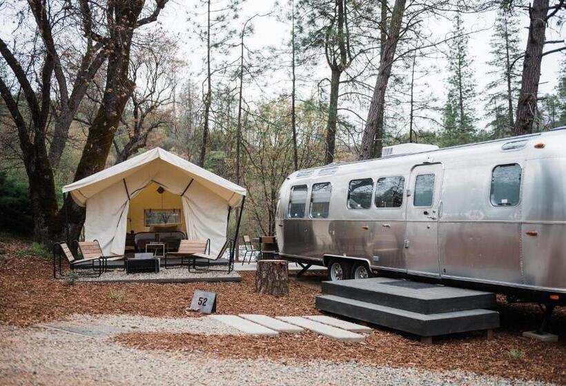 חדר דלוקס לשלושה, Autocamp Yosemite