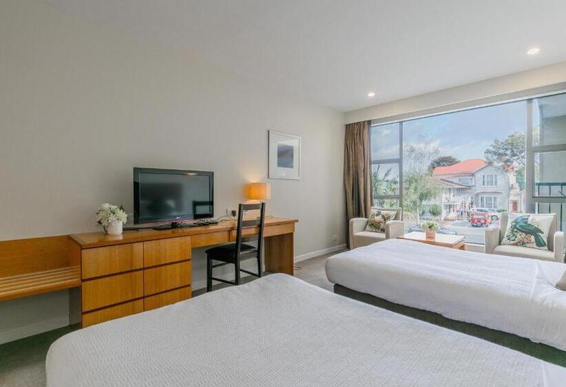 标准工作室, Boulevard