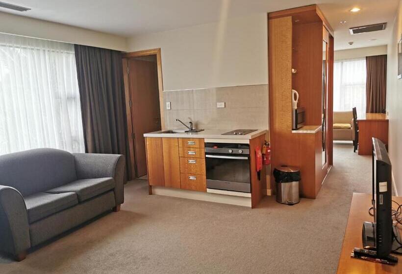 豪华工作室, Boulevard