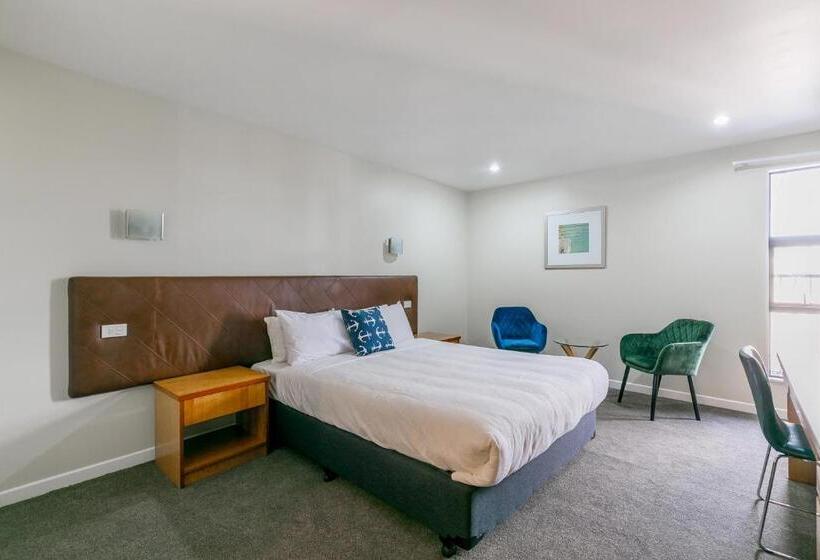 豪华工作室, Boulevard