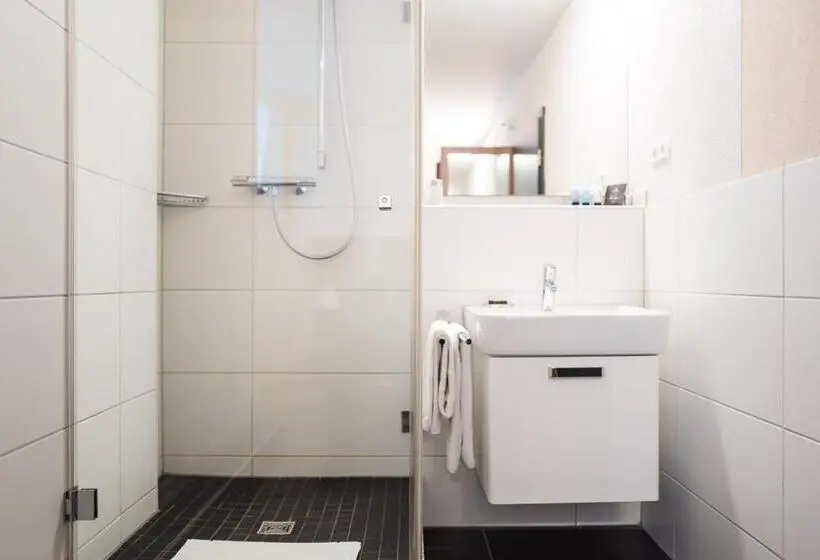 スタンダードシングルルーム, Base Ii   Das Bed & Breakfast Bei Basel