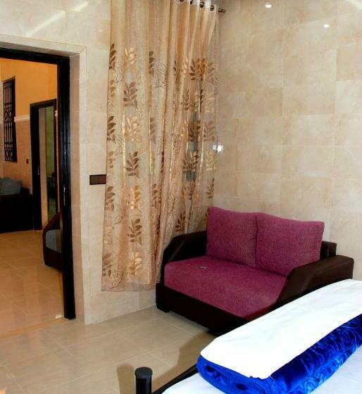 اتاق استاندارد سه نفره, Silia