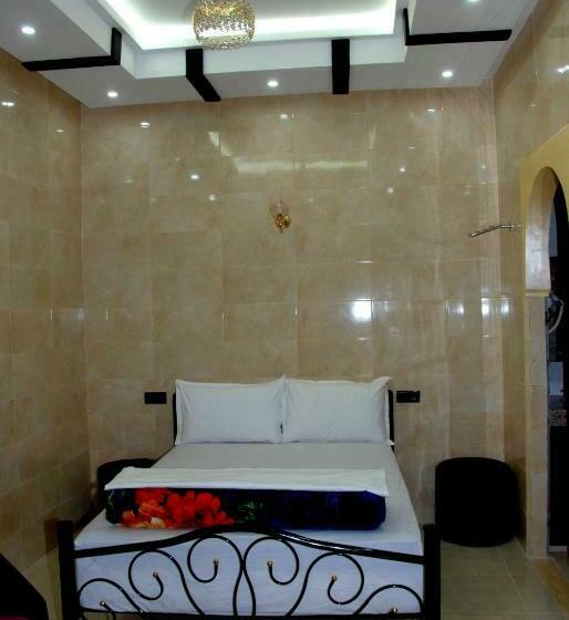 اتاق استاندارد سه نفره, Silia