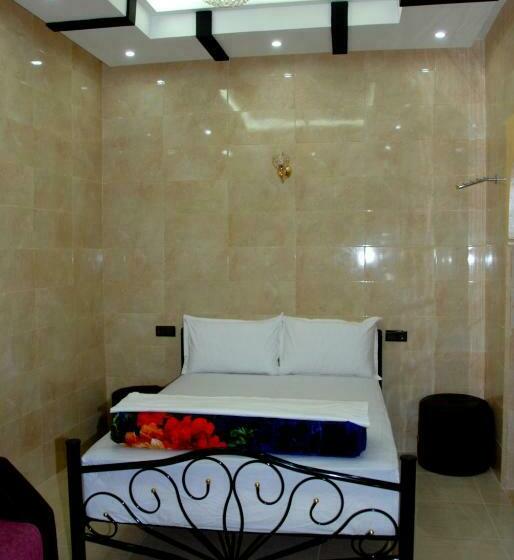 اتاق استاندارد سه نفره, Silia