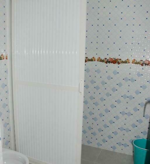 اتاق استاندارد سه نفره, Silia