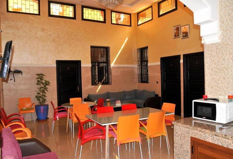 اتاق استاندارد سه نفره, Silia