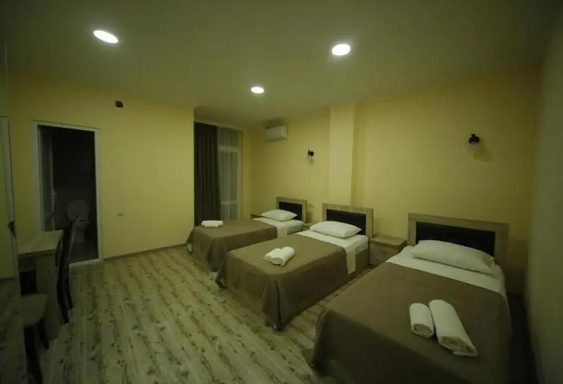 اتاق استاندارد سه نفره, Comfort